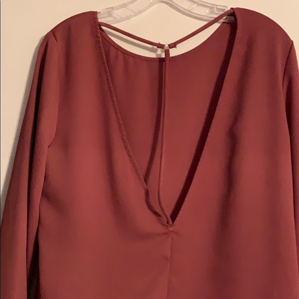 Open back long sleeve rust-red blouse